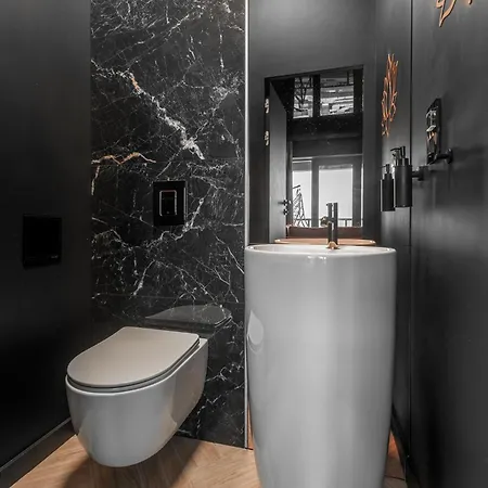 公寓 Margi Velvet 13th Floor Led Ceiling Bath Pool *