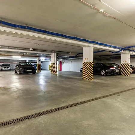 Apartment Margi Velvet 13th Floor Led Ceiling Bath Pool *