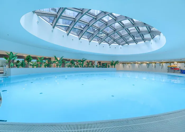 Margi Velvet 13th Floor Led Ceiling Bath Pool Stettin